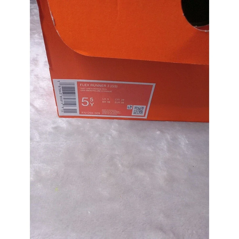 Nike Flex Runner 3 Kids  Size 5.5Y GS White Orange Blue Athletic Shoes